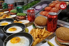 ببینید؛ غذای خیابانی در کره؛ پخت چیز برگر و آوو کادو برگر در سئول 