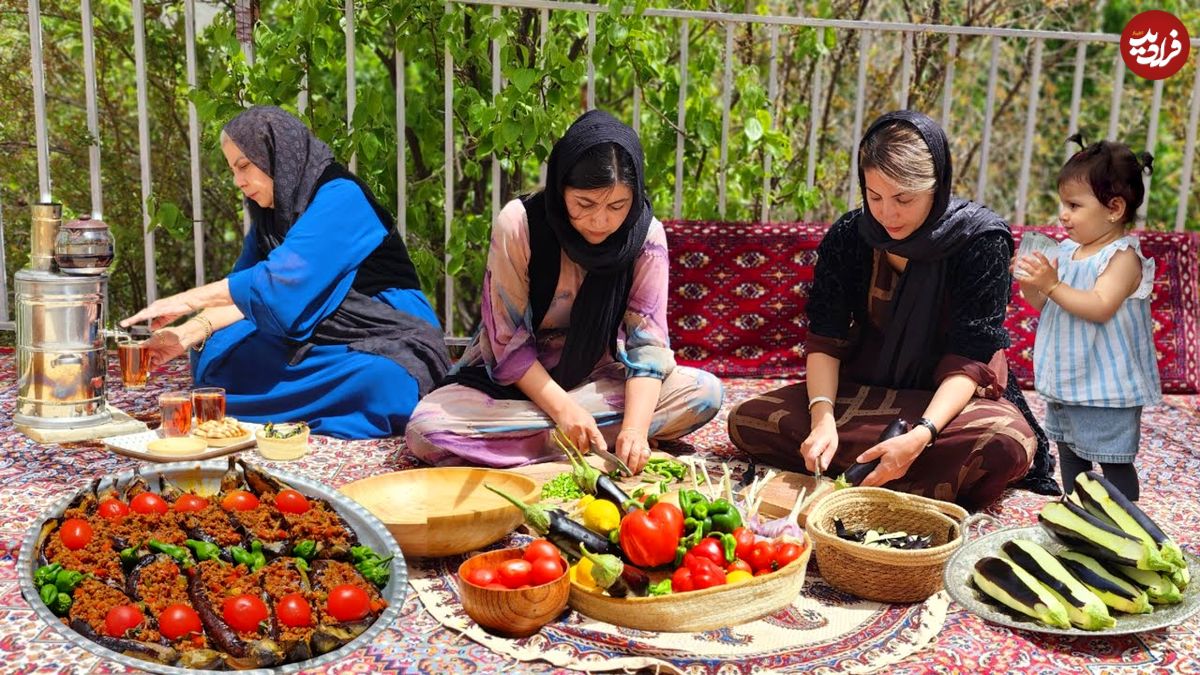 ببینید؛ غذای روستایی در کردستان؛ پخت یک غذای سنتی با بادمجان و گوشت بره