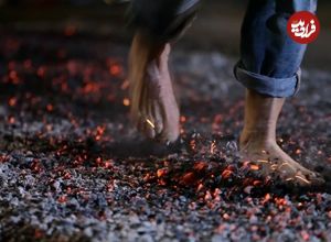 (تصاویر) راه رفتن روی زغال آتشین در اسپانیا