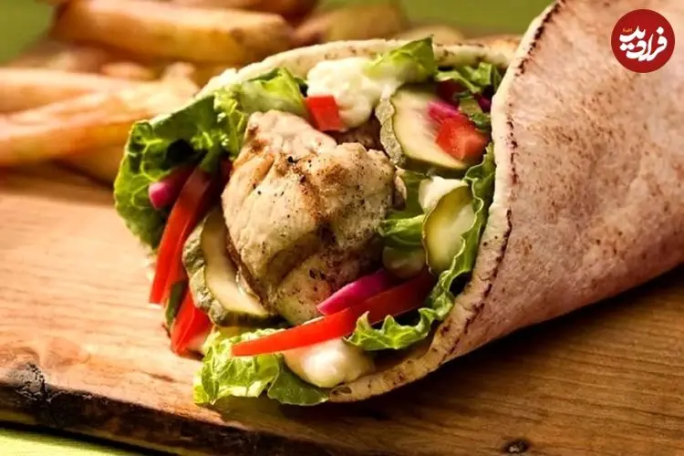 طرز تهیه متفاوت‌ترین و ساده‌ترین ساندویچ مرغ دنیا
