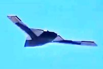 عکس| پهپاد پنهانکار مرموز چین برای اولین‌بار در آسمان مشاهده شد؛ رقیب B-21 Raider آمریکا؟