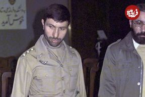 عکس؛ سفر در زمان؛ «صیاد شیرازی در کنار محسن رضایی و جمعی از فرماندهان ارتش و سپاه»؛ دهه 60