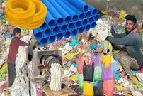 ببینید| مراحل تولید لوله پلیکا از طریق بازیافت گونی های پلاستیکی در پاکستان