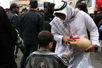 عکس| سفر به ایران قدیم؛ تصویری از یک «سقا» در یکی از کوچه‌های تهران در دوران قاجار