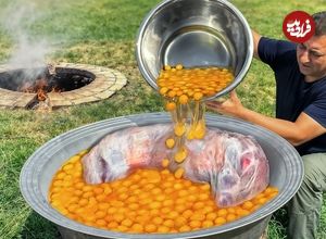 ببینید؛ غذای روستایی در آذربایجان؛ پخت یک غذای متفاوت با بره کامل، 100 تخم مرغ و سبزیجات
