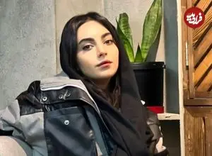 عکس| سفر زمان؛ «مارال» در حال گرفتن افسار اسب در پشت‌صحنه سریال «آنام»