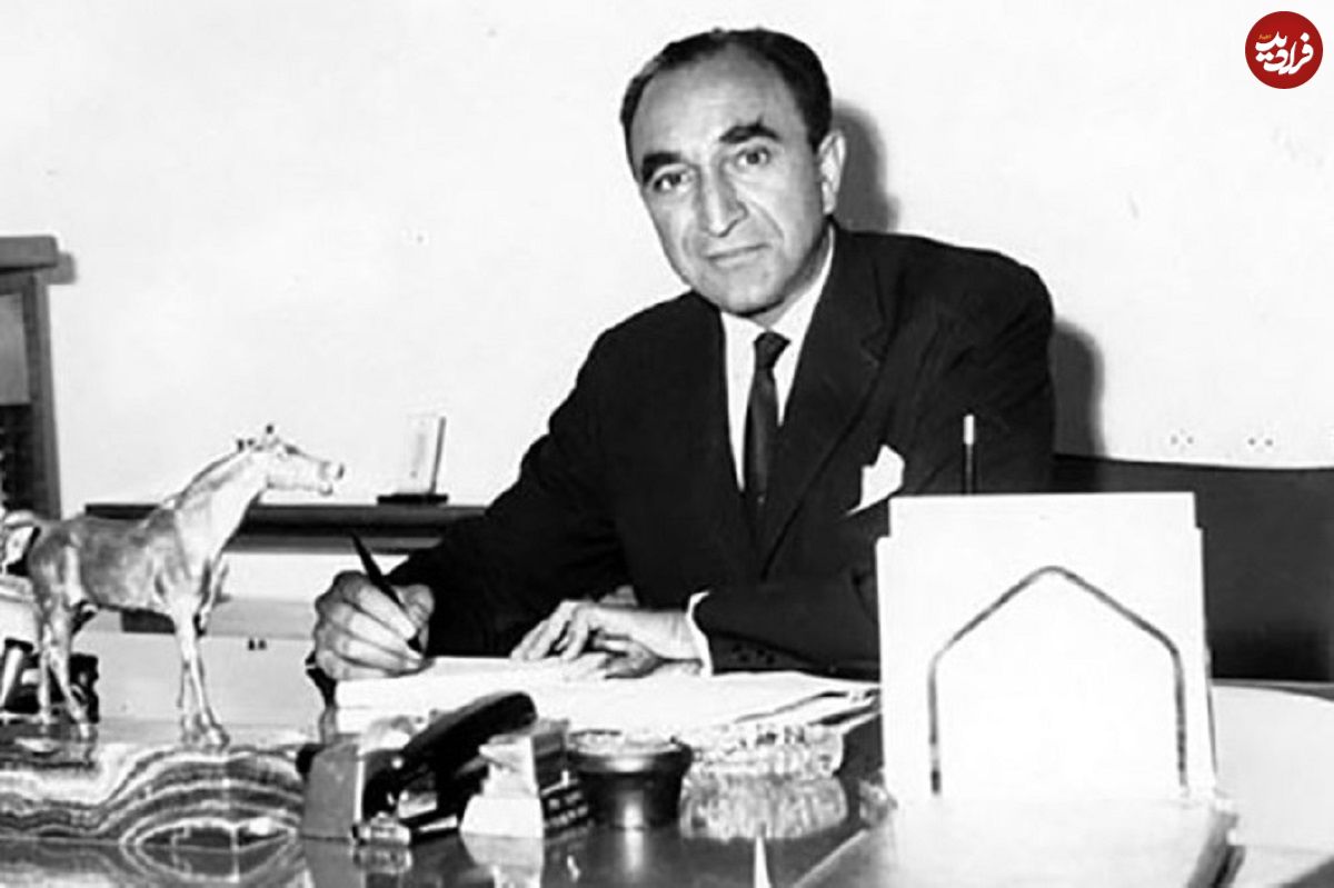 سفر در زمان؛ یادداشت‌های علم، یکشنبه ۵ شهریور ۱۳۵۱ تا سه شنبه ۲۸ شهریور ۱۳۵۱