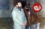 عکس؛ سفر در زمان؛ «شهید شیرودی» در لباس خلبانی و با اسلحه کلاشینکف؛ اواخر دهه 50