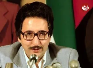 عکس| سفر در زمان؛ چهره «ابوالحسن بنی‌صدر» در جوانی و بدون سبیل؛ دهه 40