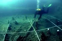 کمان‌های ۷۵۰۰ ساله‌ای که در «روستای غرق‌شده» پیدا شدند