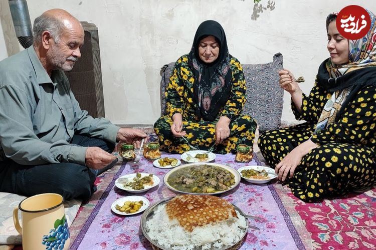 ببینید| غذای روستایی در ایران؛ پخت خورشت کرفس سنتی در روستایی کوهستانی