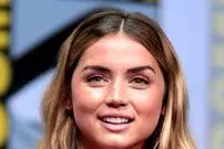 عکس| سفر در زمان؛ «آنا د آرماس» در جشنواره فیلم ساندنس در یوتا؛ سال 1393