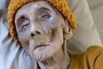 ویدیویی ترسناک از پیرترین انسان جهان شبیه به جسد