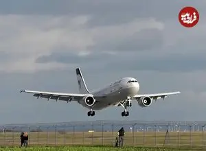 ببینید| لحظه فرود هواپیمای ایرانی در فرودگاه خارک؛ این لندینگ زیبا را ببینید