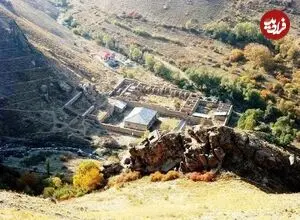 عکس| سفر زمان؛ منظرۀ «کاخ شهرستانک» از بالای کوه؛ 135 سال قبل