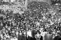 عکس| سفر در زمان؛ اجتماع مردم تهران برای تأسیس مشروطیت در دوره قاجار