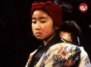 عکس| سفر در زمان؛ بازیگر نقش کودکی و جوانی «اوشین» در پشت صحنه سریال؛ سال 1362