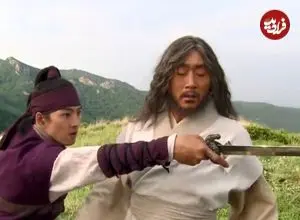 عکس| سفر زمان؛ احترام نظامی «هموسو» با لباس مردم چوسان؛ 13 سال بعد از سریال جومونگ