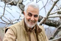 عکس؛ سفر به تاریخ؛ عکس‌های دیده‌نشده «سردار سلیمانی» با «لباس تاجیکی»؛ سال 1377