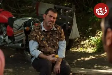 عکس| سفر زمان؛ «جاوید» (سریال سوجان) در کنار «فقیهه سلطانی» در پشت‌صحنه «یه گاز کوچولو»