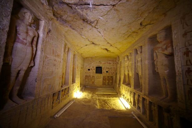 (عکس) کشف یک مقبره شگفت‌انگیز در مصر
