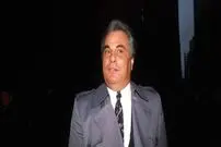 رئیس مافیای نیویورک مشهور به «دانِ تفلون» به حبس ابد محکوم شد؛ ۲ تیر ۱۳۷۱