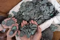 گنج سکه‌های نقره و طلا بعد از 300 سال از «ساحل گنج» بیرون آمد