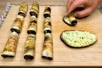 ببینید| طرز تهیه یک غذای جدید با بادمجان، تخم مرغ آب پز و پنیر