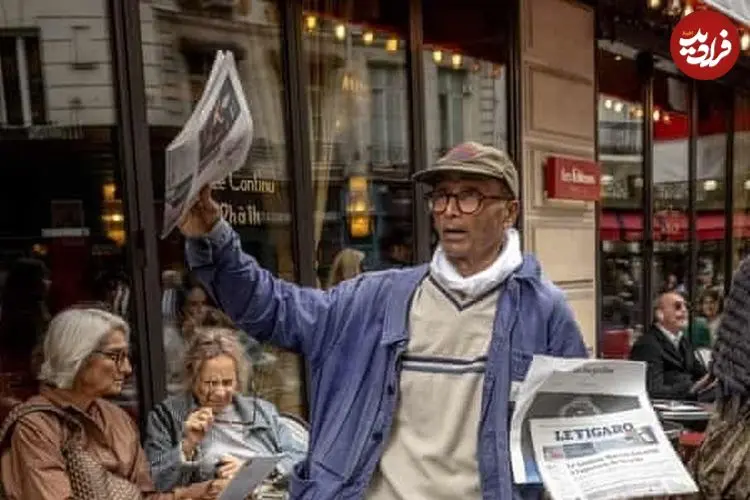تصاویر| تقدیر از آخرین روزنامه فروش دوره گرد فرانسه / «علی اکبر» نشان شوالیه گرفت
