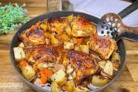 (ویدئو) طبخ یک غذای خوشمزه و جدید با سیب زمینی و مرغ توسط آشپز مشهور آلمانی