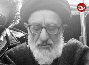 عکس؛ سفر در زمان؛ «آیت‌الله طالقانی در یک گفت‌وشنود مطبوعاتی در منزل شخصی اش»؛ سال 58
