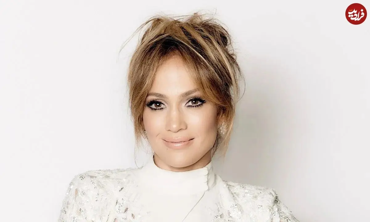 عکس| سفر در زمان؛ «جنیفر لوپز 31 ساله» در حال رفتن به رستوران در منهتن؛ سال 1378