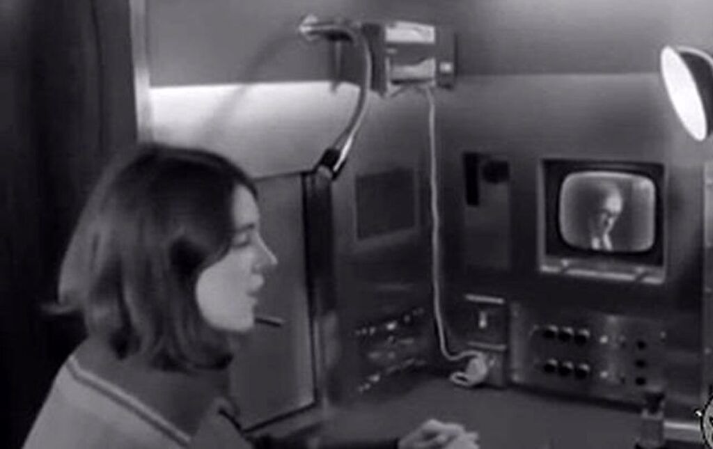 (ویدئو) دستگاه های خودپرداز در دهه ۱۹۶۰ چگونه کار می کردند؟