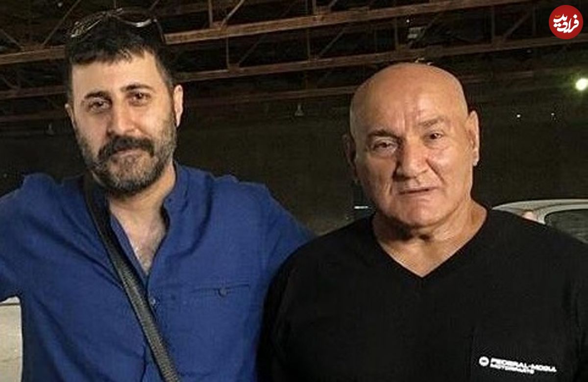 عکس| سفر به تاریخ؛ «صفر کشکولی» در کنار رضا بیک ایمانوردی در پشتصحنه یک فیلم؛ دهۀ 50