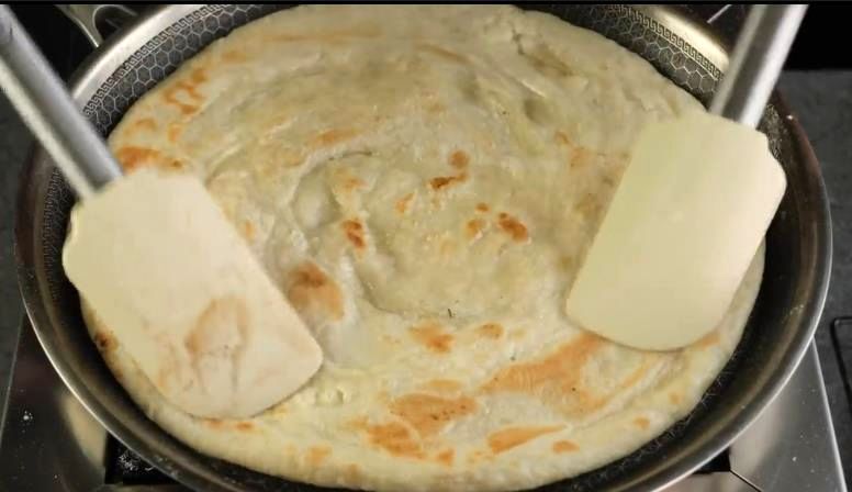 (ویدئو) طرز تهیه نان خانگی در ماهیتابه، نرم و خوشمزه