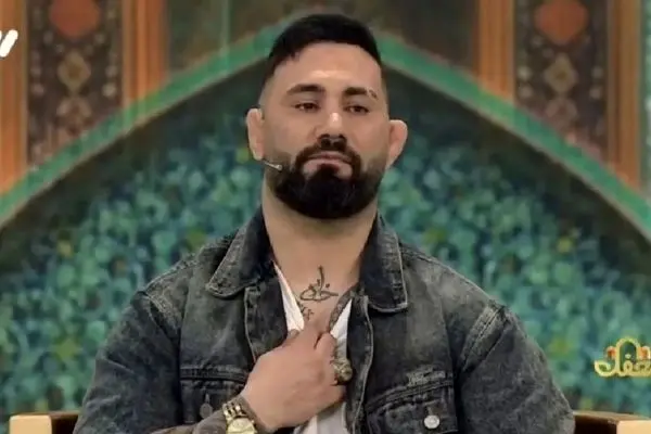 عکس| برنامه محفل صدا و سیما برای جذب مخاطب ؛ تبلیغ خالکوبی در «فضای فیلتر شده‌ی مجازی» با عنوان برخلاف چارچوب‌های تلویزیون