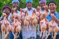 ببینید| غذای روستایی در هند؛ پخت کاری با مرغ و سبزیجات در طبیعت روستا