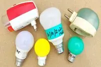(ویدئو) یک ایده درخشان برای روشن کردن لامپ های قدیمی با پشه کش
