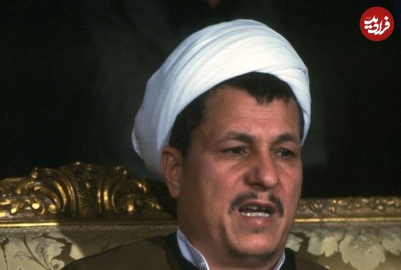 عکس؛ سفر در زمان؛ «هاشمی رفسنجانی و رهبر انقلاب» در حال مطالعه مجله سروش؛ سال 58