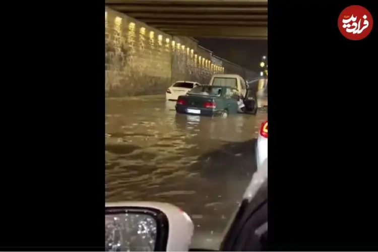 ببینید| تبریز دریا شد! تصاویر گرفتار شدن مردم و خودروها در میان آب