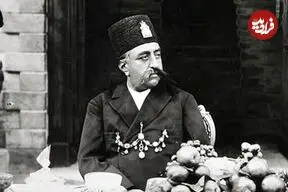 عکس| سفر در زمان؛ کارت‌پستالی خاص از تصویر مظفرالدین‌شاه قاجار و اطرافیانش