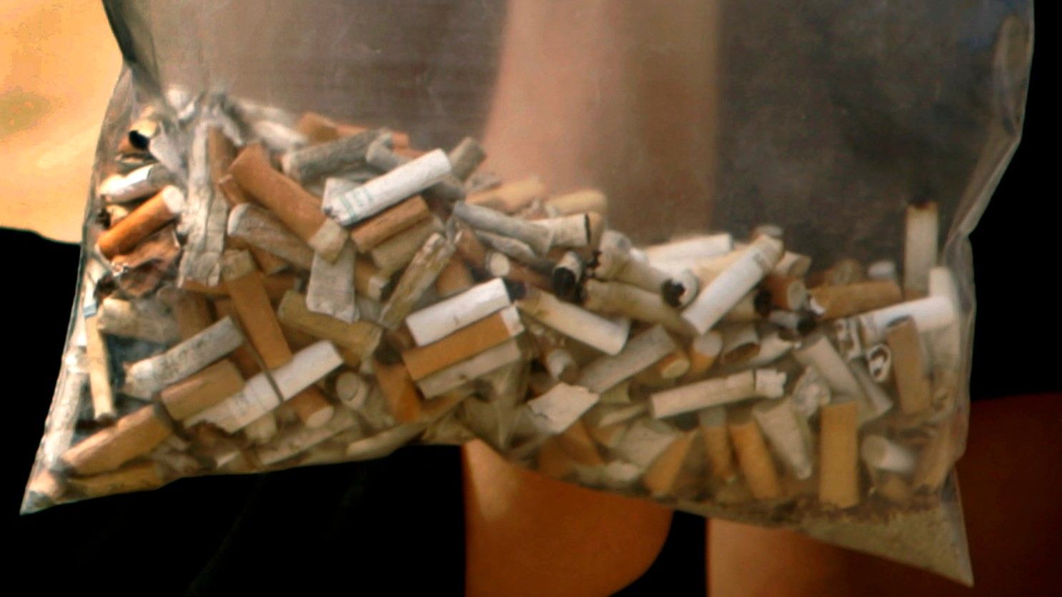 (ویدیو) تا به حال تبدیل فیلتر سیگار دور ریز به حشره کش را دیده بودید ؟ 