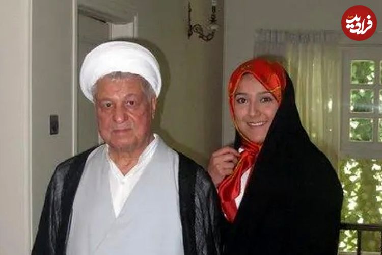 عکس؛ سفر به تاریخ؛ «هاشمی رفسنجانی» در جشن تولد خصوصی‌اش در کنار اعضای خانواده؛ سال 1394