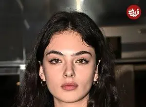 عکس| سفر در زمان؛ «دوا کسل دختر مونیکا بلوچی» در 18 سالگی و در پاریس؛ سال 1401