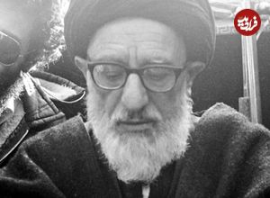 عکس؛ سفر در زمان؛ «آیت‌الله طالقانی» در حال گفت‌وگو با نمایندگان کردها در سنندج؛ سال 1358