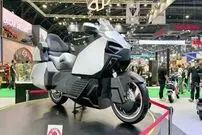 تصویری حیرت‌انگیز از بزرگ‌ترین موتورسیکلت برقی جهان 