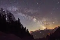 (عکس) شکار شهاب و راه‌شیری بر فراز آلپ