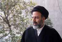 عکس؛ سفر در زمان؛ «ابراهیم رئیسی با لباس شخصی در 31 سالگی»؛ سال 1370
