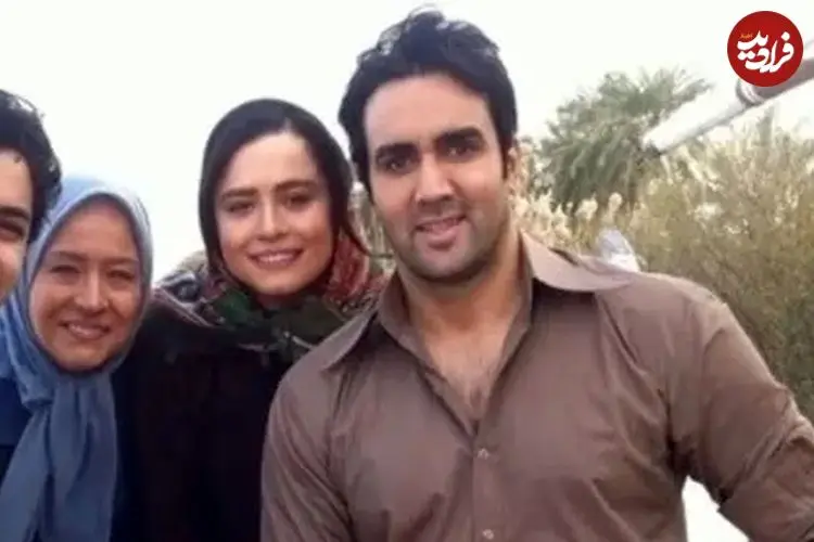 عکس| تیپ و چهرۀ «پوریا پورسرخ» 30 ساله در مراسم جشن حافظ؛ سال 86