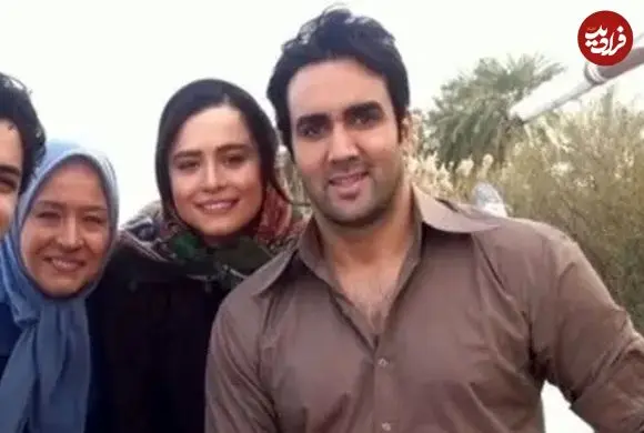 عکس| تیپ و چهرۀ «پوریا پورسرخ» 30 ساله در مراسم جشن حافظ؛ سال 86